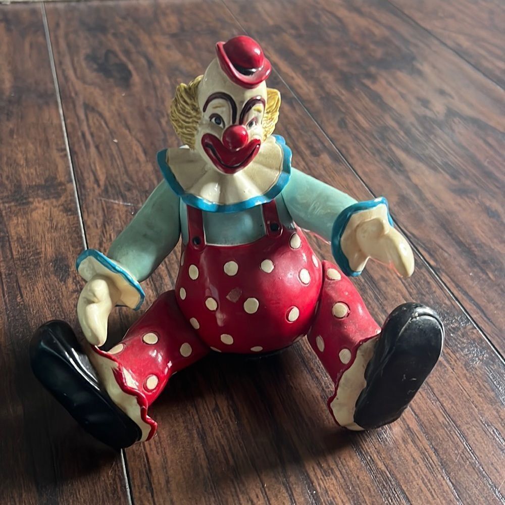 Vintage 1980βs Windβ Up MusicalβClownβFigurine